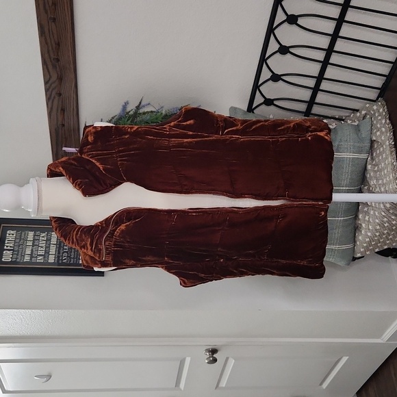 LOFT Jackets & Blazers - NWT Loft velour vest burnt orange